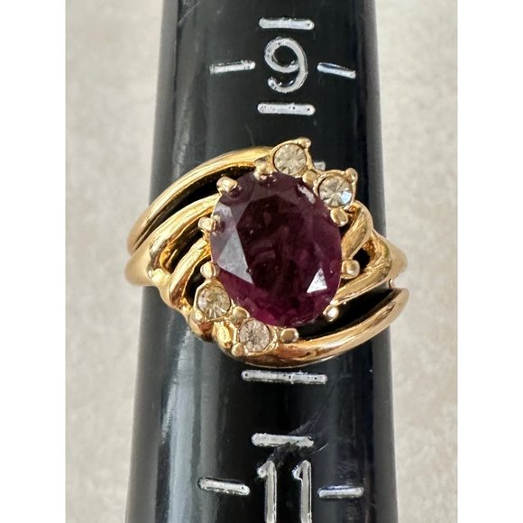 Aurora 18kt GE yellow gold electroplated purple clear cubic zirconia ring - Picture 3 of 9